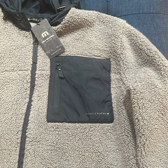 Travis Matthew VENTURE SHERPA Jacket Size L NWT - Picture 3 of 4